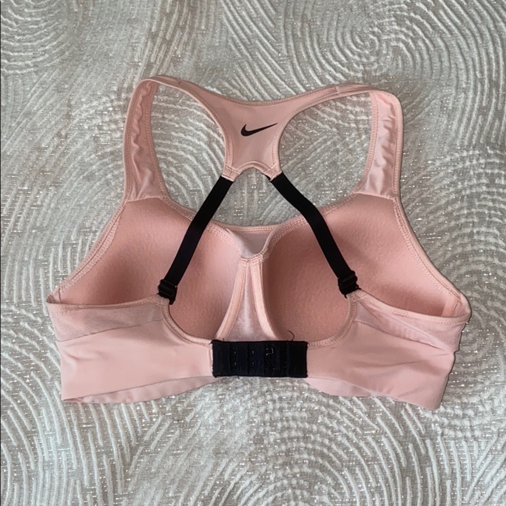Nike supportive sports bra